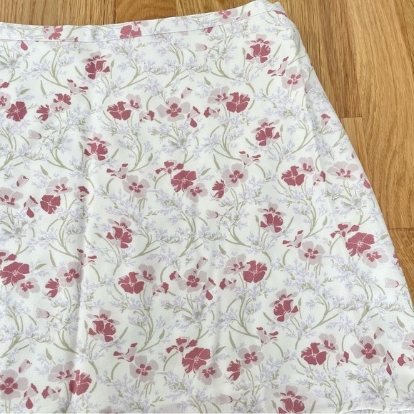 NWT Aritzia Sunday Best Dawson Floral White & Pink Wrap Mini Skirt Size S / P - Picture 5 of 8